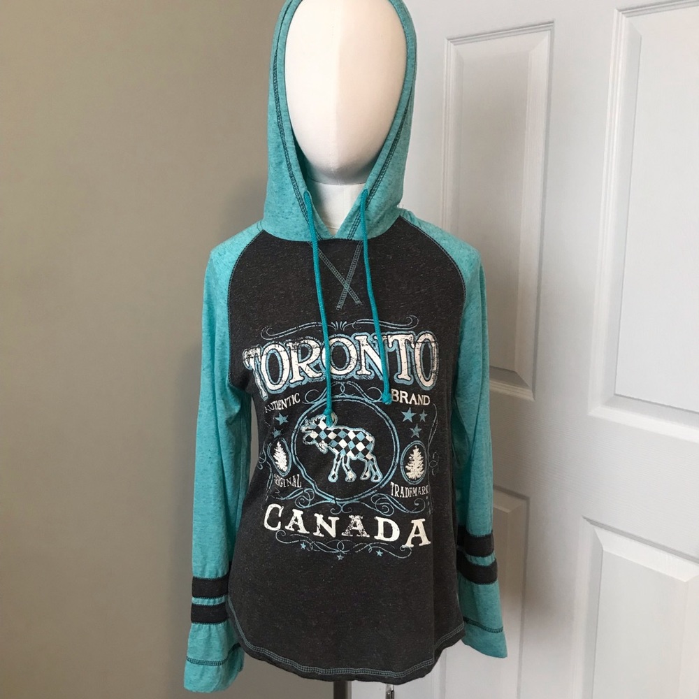 NWT Toronto Canada Hooded Long Sleeve Shirt